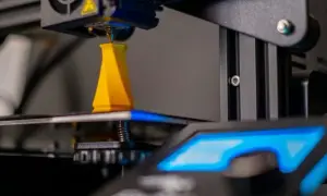 Drukarka 3D: Co to jest i jak działa? Przewodnik dla początkujących