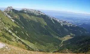 Giewont - jak wysoki jest w porównaniu do schroniska w Dolinie Pięciu Stawów?