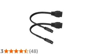 Rozdzielacz kabli do podświetlenia. Jeden kabel z trzema pinami (ARGB) i drugi z czterema (RGB).
