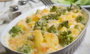 Ein köstliches Auflauf-Romana-Rezept mit Kartoffeln und überbackenem Käse.