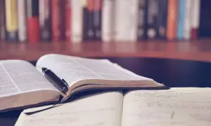 Kto to jest spadkodawca? Zrozumienie roli w procesie spadkowym