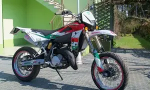 Husqvarna SM 125 – idealny motocykl dla początkujących i nie tylko