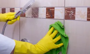 Jak usunąć kamień z kafelek - Skuteczne metody na limescale w domu