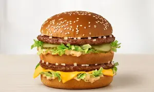 Ile kosztuje hamburger w Mc? Zaskakujące ceny w różnych miastach