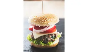 Gdzie kupić bułki do burgerów - najlepsze miejsca i oferty w Polsce