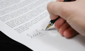 Na czym polega odstąpienie leasingu i jakie są jego konsekwencje?
