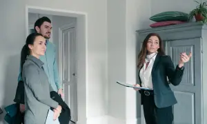 Kto ubezpiecza mieszkanie najemca czy wynajmujący? Sprawdź odpowiedzialność