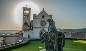 Asyż atrakcje: Odkryj najważniejsze miejsca i ich historię