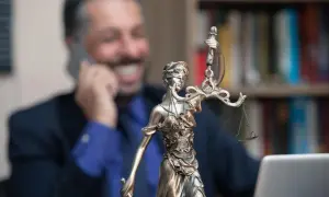 Gdzie złożyć skargę na adwokata? Sprawdź, jak to zrobić skutecznie