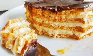 Prosty przepis na ciasto 3 Bit na herbatnikach, które zachwyca smakiem