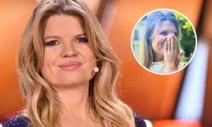 Marta Manowska uśmiecha się, pokazując pierścionek. Czyżby mąż i dzieci byli powodem jej szczęścia?