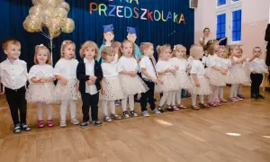 Jak ubrać dziecko na pasowanie na przedszkolaka, aby wyglądało elegancko?