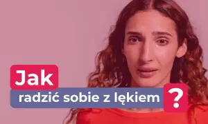 Kobieta z łzą w oku, tekst "Jak radzić sobie z lękiem?". Lęk antycypacyjny może być przytłaczający.