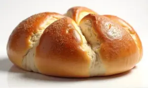 Ile kalorii ma bułka kajzerka? Sprawdź kaloryczność i skład