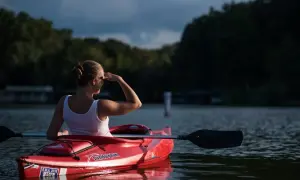 Czy pływanie kajakiem jest trudne? Poznaj łatwy start dla każdego!
