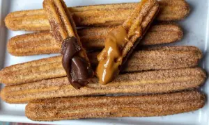 Domina los churros caseros: receta y trucos para un éxito crujiente