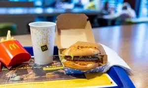 Ile kosztuje hamburger w McDonald's? Ceny w różnych miastach Polski