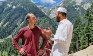 Czy Pakistan jest bezpieczny? Odkryj aktualne zagrożenia i porady