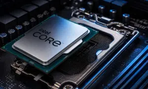 Intel Core Prozessor der Raptor Lake Generation, bereit für Höchstleistung auf einem Motherboard.