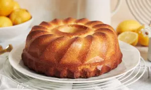Złocista babka cytrynowa, idealna na każdą okazję. Ten przepis na babkę zachwyci każdego.