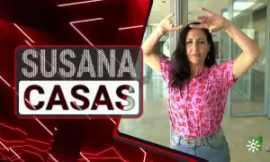 Susana Casas, bailaora, posa con las manos en alto. El texto "SUSANA CASAS" aparece a la izquierda.