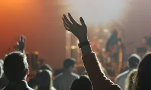 Taco Hemingway: Ile trwa koncert? Planuj wieczór minuta po minucie!