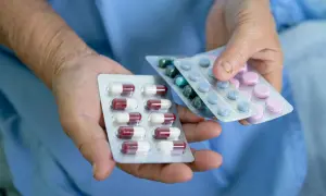 Leki na wirusy: Kiedy działają, a kiedy antybiotyk nie pomoże?