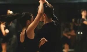 Jak się ubrać na kurs tańca, aby czuć się komfortowo i swobodnie