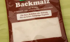 Backmalz aus Roggen, traditionell und enzymaktiv. Für Brot, Brötchen oder Hefeteig, für ein knuspriges Ergebnis.
