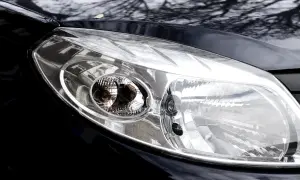 Reflektor Renault Clio 4, gotowy do wymiany żarówki H7.