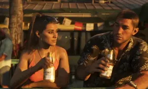 Lucia z GTA 6 i jej partner piją piwo na plaży.
