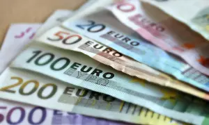 Euro banknoty o nominałach 200, 100, 50 i 20. Chorwacja już przyjęła euro jako swoją walutę.