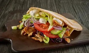 Kebab jak zrobić: Prosty przepis na pysznego kebaba w domu