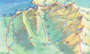 Mapa turystyczna Tatr Słowackich, ukazująca najpiękniejsze szlaki w Tatrach Słowackich, z zaznaczonymi dolinami i szczytami.