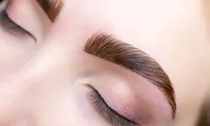 Henna do brwi w domu: Krok po kroku do naturalnych, modnych brwi