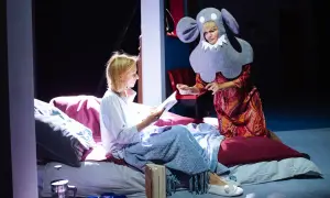 Jak się starzeć bez godności - komedia o utracie dignitas w teatrze