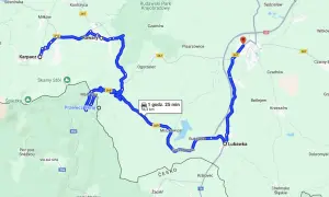 Mapa drogowa Dolnego Śląska z zaznaczoną trasą motocyklową, obejmującą Karpacz, Kowary i Lubawkę.