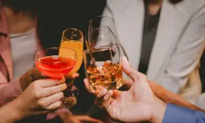 Alkohol a ciśnienie: Sprawdź, jak działa i czy jest bezpieczny
