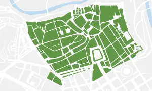 Mapa de la zona de bajas emisiones Pamplona, con calles verdes y edificios grises.