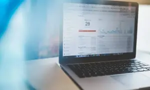 Marketing co to? Zrozumienie kluczowych elementów i znaczenia w biznesie