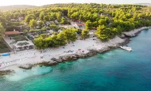 Seget Vranjica atrakcje - odkryj ukryte skarby i piękne plaże