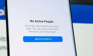 Ekran Messengera z komunikatem "No Active People". Chcesz wiedzieć, jak zrobić się niewidocznym na Messengerze? To zdjęcie pokazuje, że nie ma aktywnych osób.