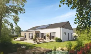 Moderner Bungalow mit Solaranlage und Terrasse im Grünen. Hier erfahren Sie, was kostet ein Bungalow dieser Art.