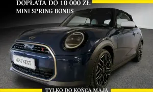 Granatowy Mini Cooper z napisem "MINI SPRING BONUS" i informacją o dopłacie do 10 000 zł. Sprawdź atrakcyjną mini cooper cena!