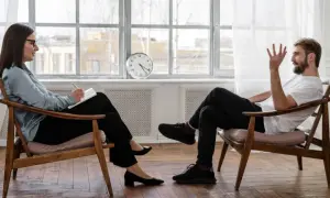 Kto diagnozuje depresję? Zrozumienie ról specjalistów w terapii
