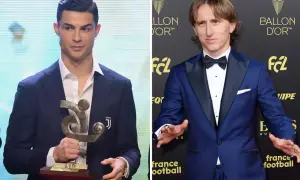 Cristiano Ronaldo z trofeum, obok Luka Modrić, który zdobył Złotą Piłkę.