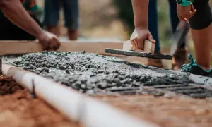 Ile to m3 cementu z tony? Przelicz i uniknij błędów w obliczeniach
