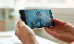 Jak zapisać film z Facebooka - proste metody na pobranie wideo
