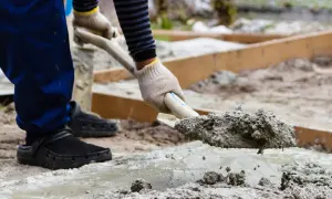 Tona cementu ile kosztuje? Zaskakujące ceny i czynniki wpływające na koszt