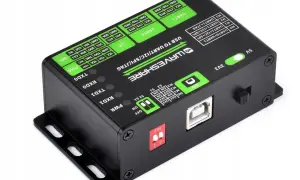 Czarny moduł Waveshare z zielonym **interfejsem** USB na UART/I2C/SPI/JTAG, z portami i przełącznikami.